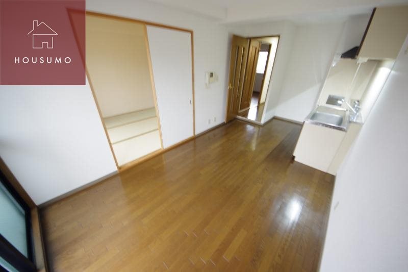 物件内観写真5　(使いやすい居間です)