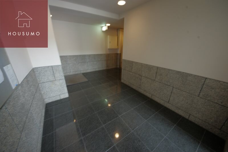 物件外観写真3　(ゆとりのあるロビーです)