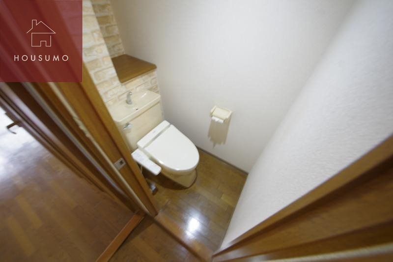 物件内観写真9　(落ち着いたトイレです)