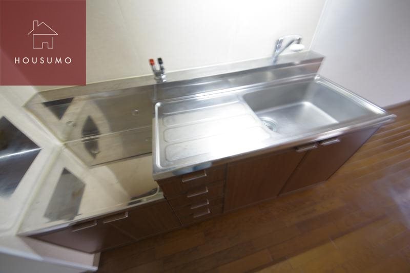 物件内観写真17　(コンパクトなキッチンで掃除もラクラク)