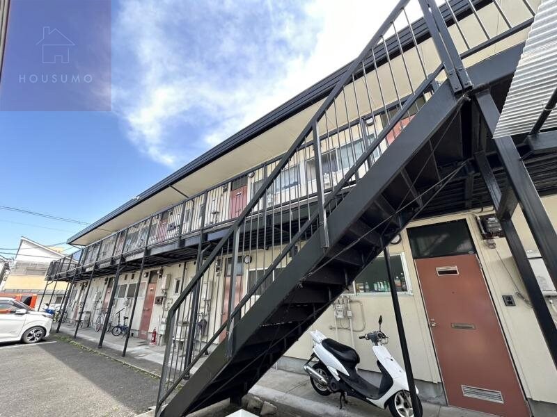 物件外観写真1　(おしゃれな外観です)