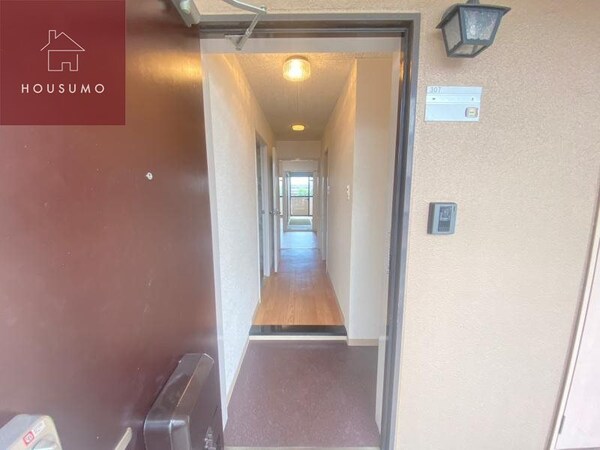 玄関(落ち着いた玄関です)