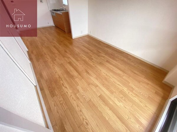 居室(ゆったり過ごせる居間です)