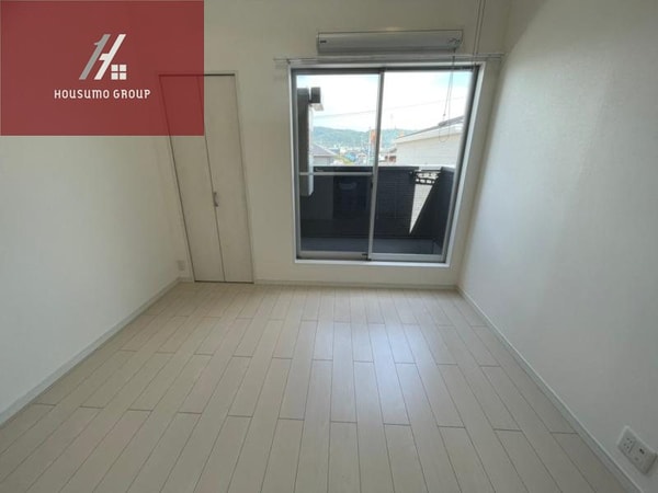 居室(おしゃれな居間です)