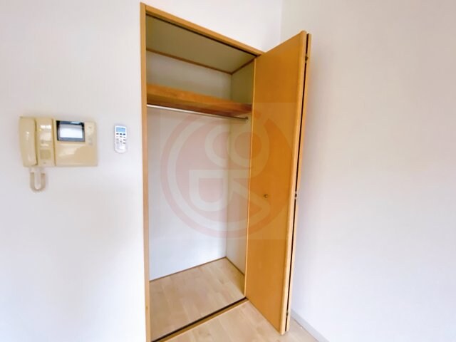 物件内観写真13　(ゆったりした洋室です)