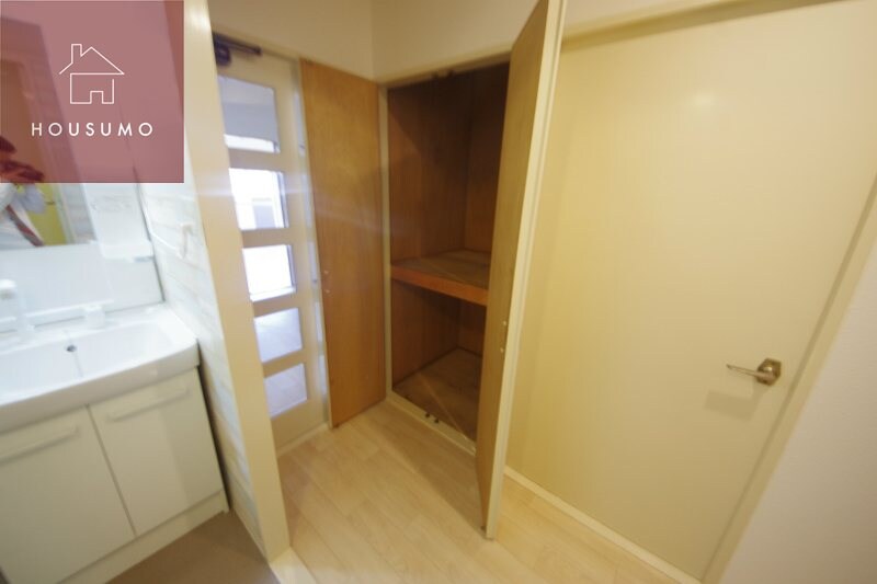 物件内観写真13　(専用の収納スペースです)