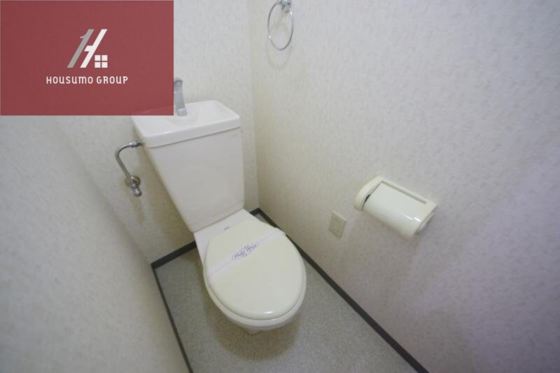 物件内観写真9　(ゆったりとした玄関です)