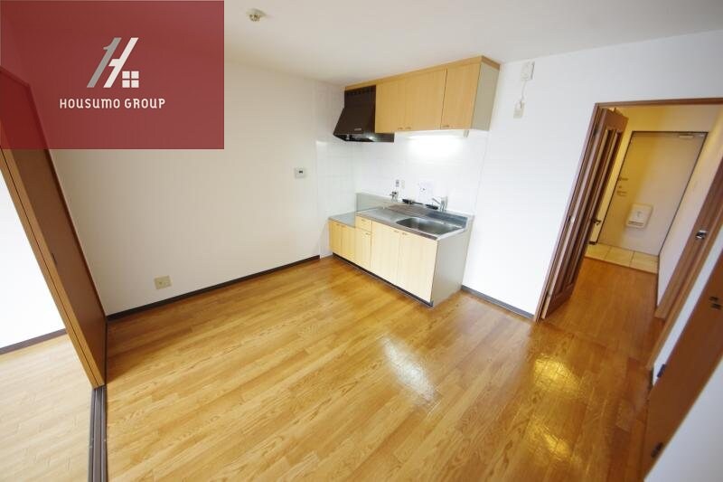 物件内観写真16　(ゆったりとしたリビングです)