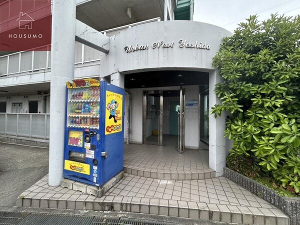 エントランス(清潔なエントランスです)