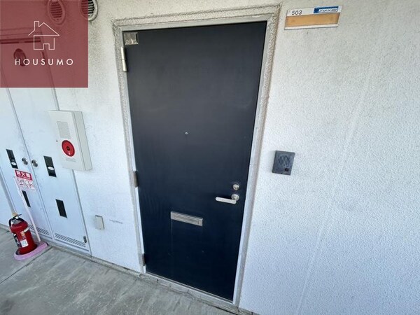 玄関(同施工会社・同型モデルの室内です。（参考写真・イメージ写真）)