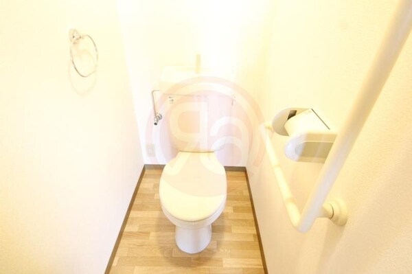 トイレ(ゆったりとした空間のトイレです)