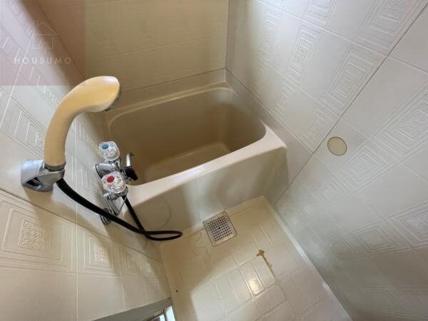 物件内観写真6　(落ち着いた空間のお風呂です)