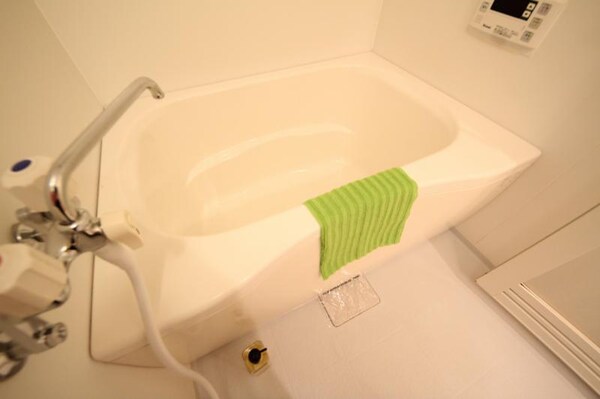 浴室(落ち着いた空間のお風呂です)