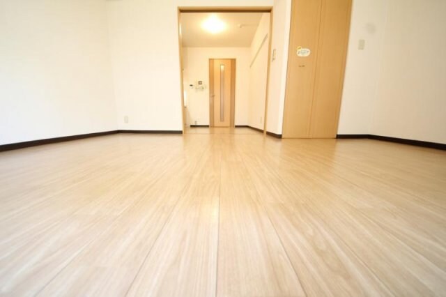 物件内観写真29　(コンパクトで使いやすい洋室です)