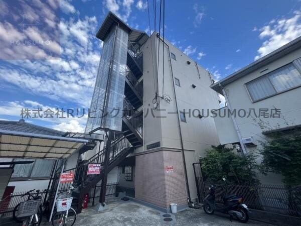 物件外観写真1　(外観もきれいです)