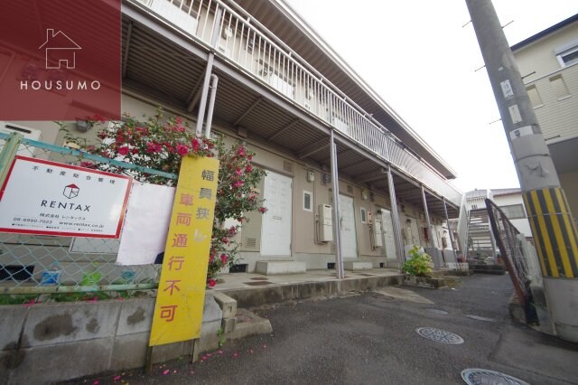 物件外観写真2　(外観は落ち着いています)