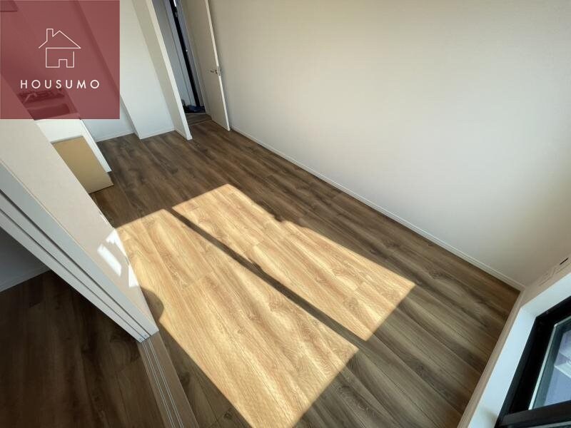 物件内観写真5　(使いやすい居間です)