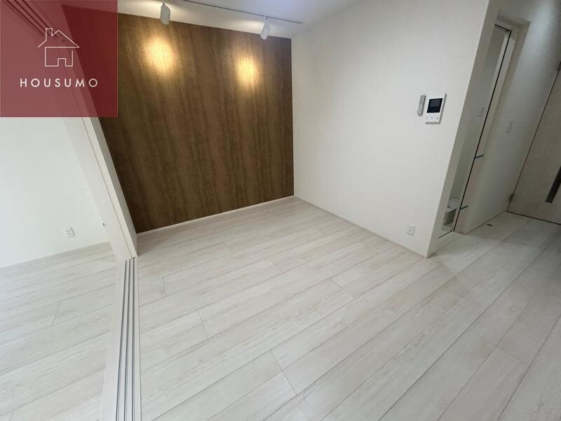 物件内観写真16　(ゆったりとした居間です)