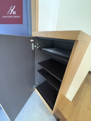 物件内観写真17　(収納スペース豊富です)