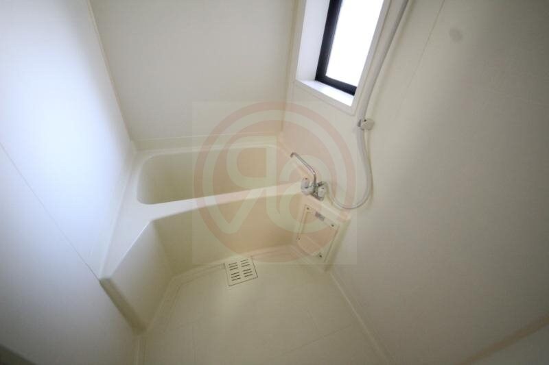 物件内観写真10　(コンパクトで使いやすいお風呂です)