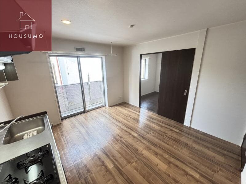 物件内観写真4　(おしゃれなリビングです)