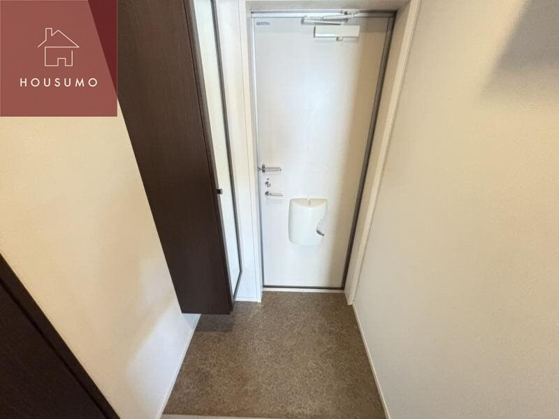 物件内観写真9　(きれいな玄関です)