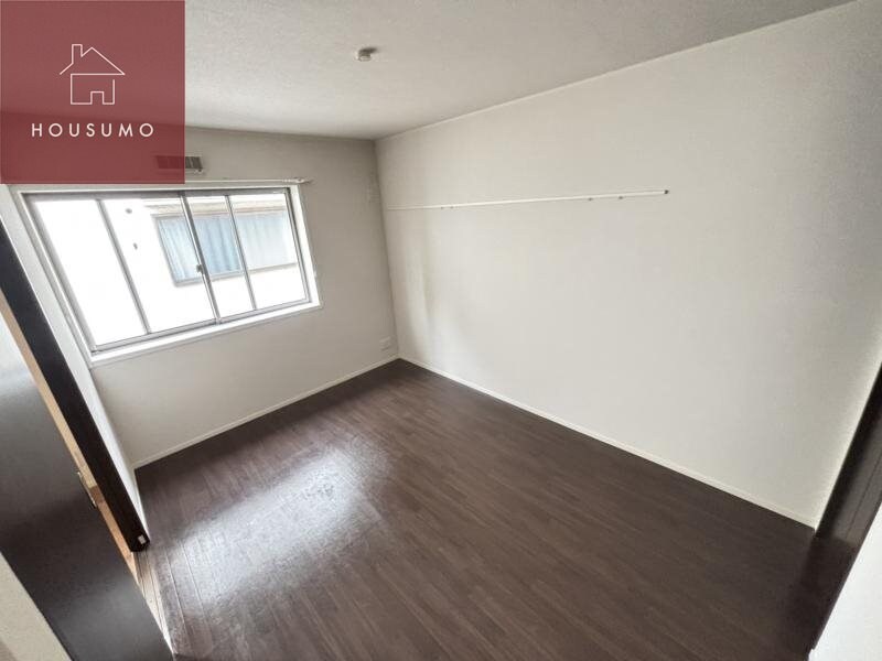 物件内観写真21　(使い勝手のいい洋室です)