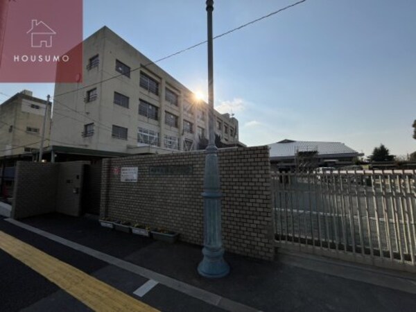 周辺環境(柏原市立中学校 663m)