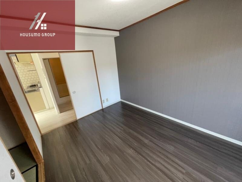 物件内観写真18　(個人の部屋や寝室として使える洋室です)