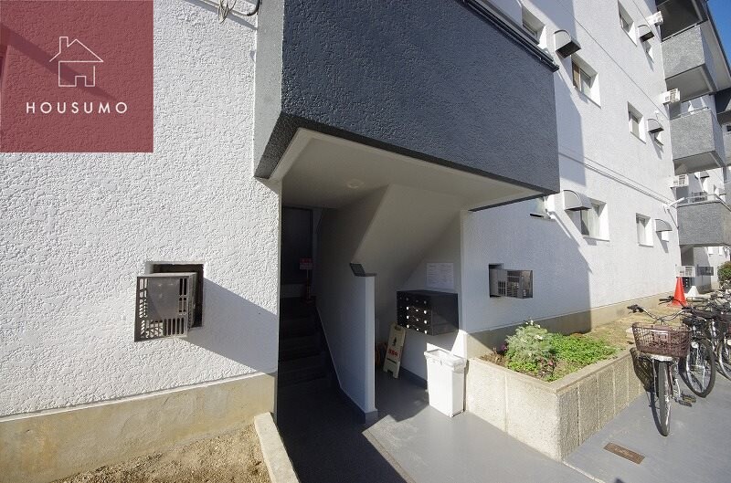 物件外観写真2　(毎日通るエントランスはこのようになっています)