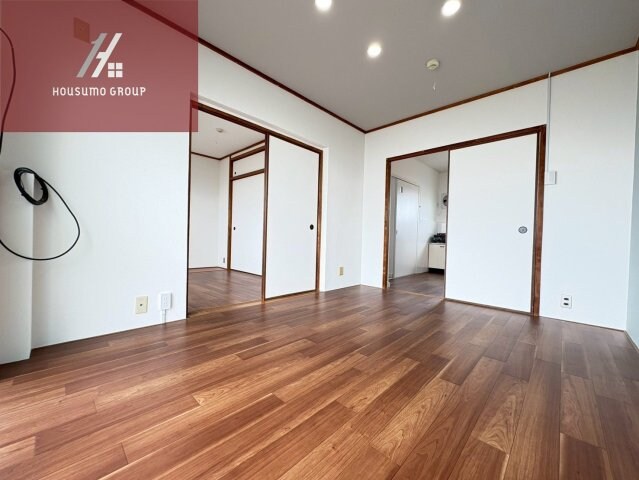 物件内観写真16　(明るい室内です)