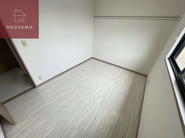 物件内観写真4　(使いやすい居間です)