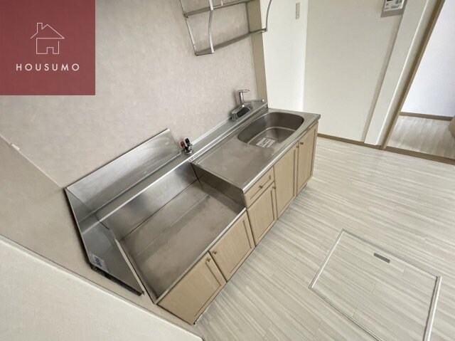 物件内観写真25　(独立洗面台で身支度をすべて済ませてしまいましょう)