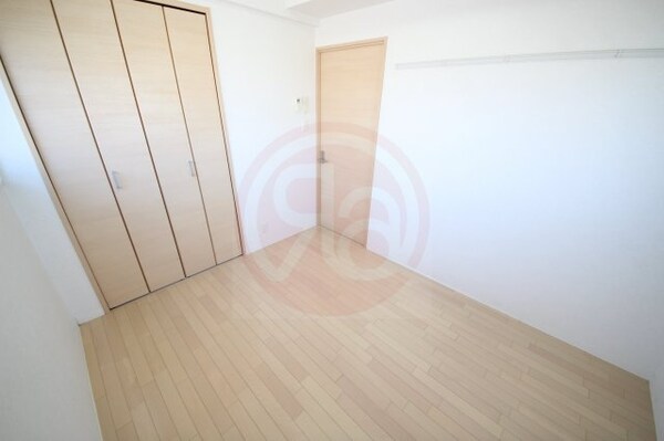 洋室(使い勝手のいい洋室です)