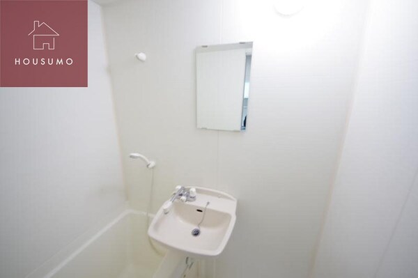 洗面・脱衣所(忙しい朝には欠かせない洗面所です)