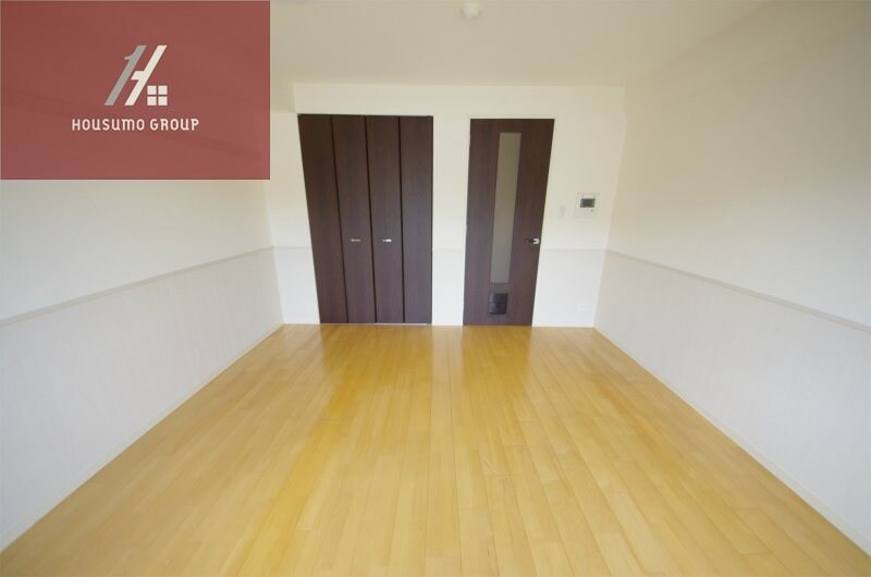 物件内観写真6　(広々とした洋室です)