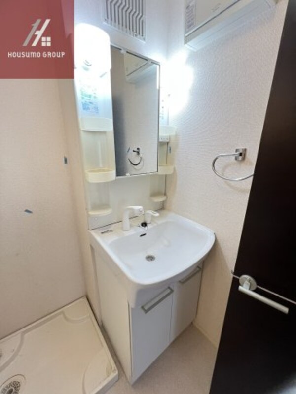 独立洗面台(朝の身支度には欠かせない独立洗面化粧台)