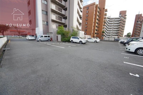 駐車場(建物の内部です)