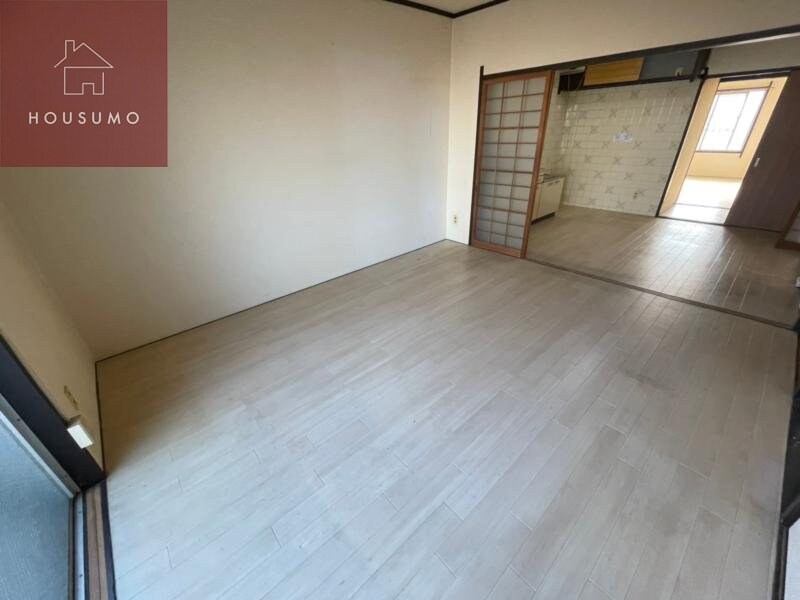 物件内観写真7　(個人の部屋や寝室として使える洋室です)