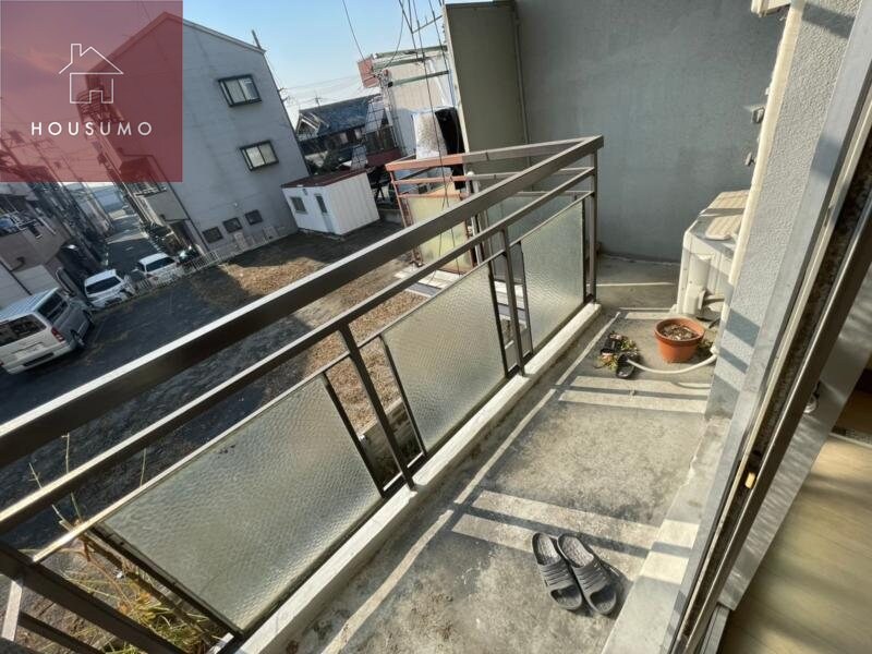 物件内観写真14　(暖かな日差しのふりそそぐバルコニー)