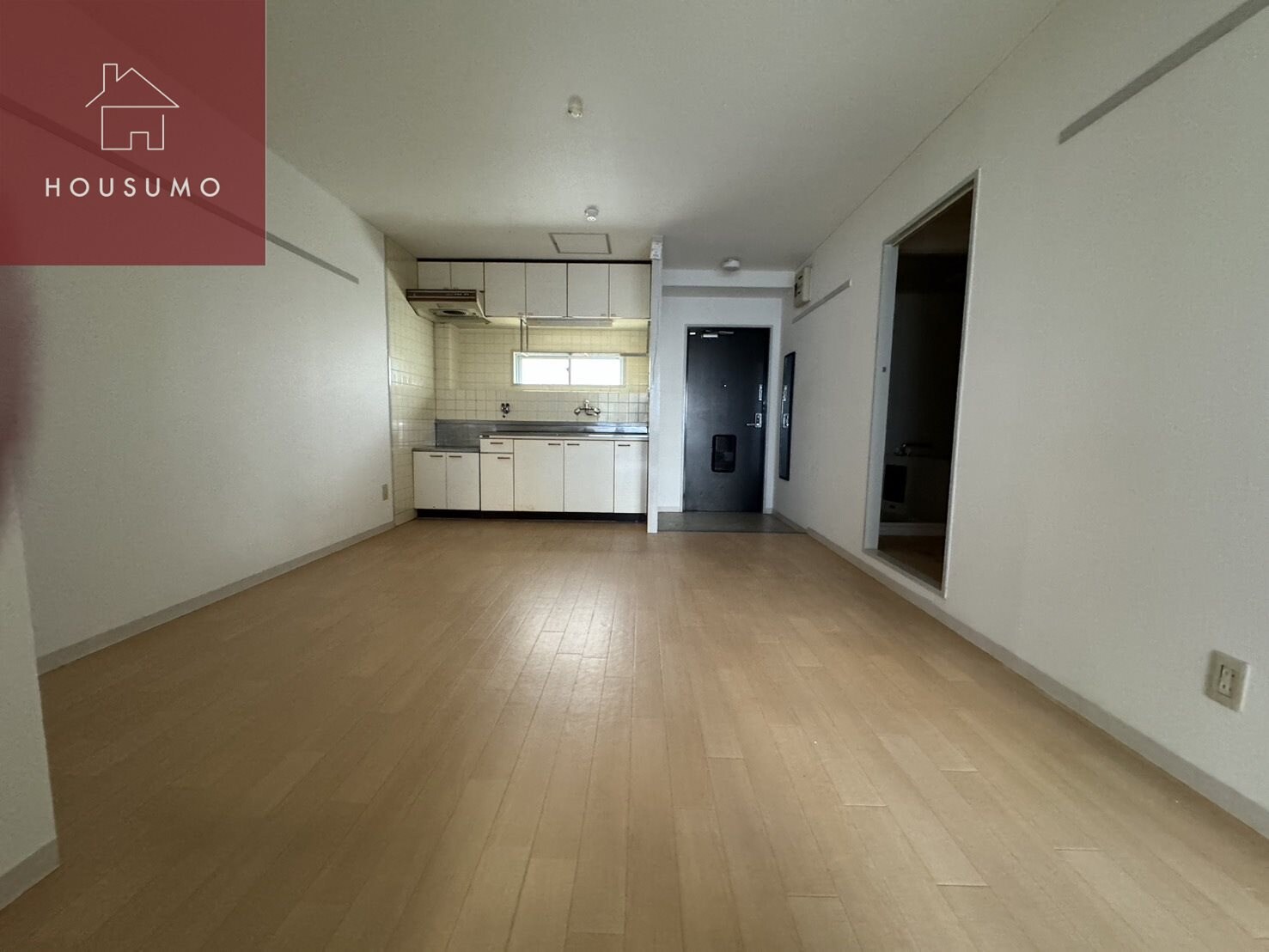 物件内観写真5　(おしゃれなリビングです)