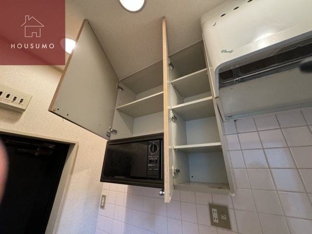 物件内観写真11　(電子レンジ付きです)