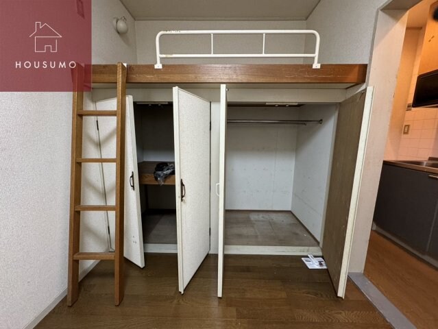 物件内観写真20　(たっぷりとした収納スペースです)