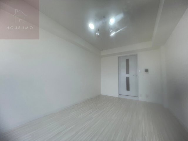 物件内観写真20　(個人の部屋や寝室として使える洋室です)