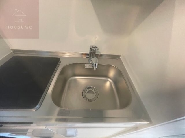 物件内観写真23　(明るい色調の室内です)