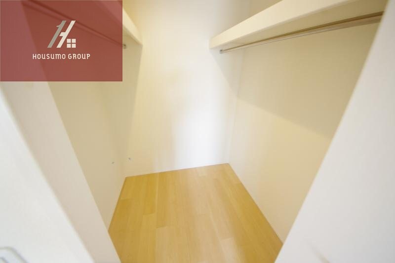 物件内観写真17　(小物を収納するのに便利です)