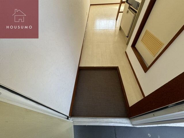 物件内観写真21　(ゆったりとした玄関です)