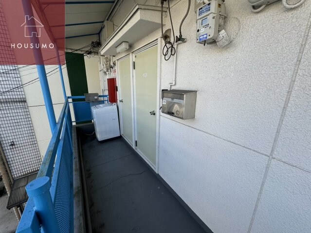 物件内観写真29　(明るい玄関です)