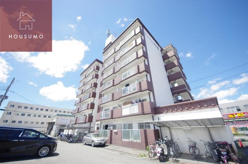 物件外観写真1　(落ち着いた雰囲気の外観です)