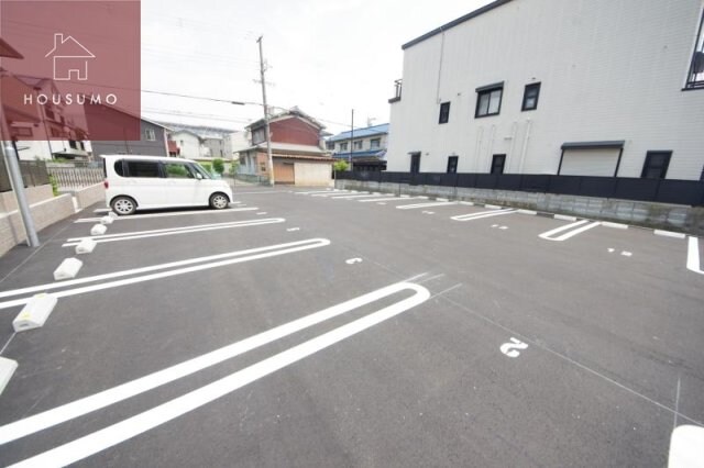 物件外観写真3　(ゆとりのあるロビーです)